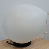 lampe ballon du designer Yves Christine produit par Bilumen Italie 1975