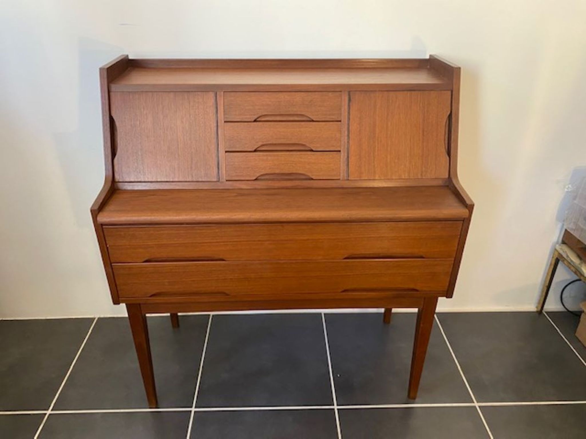 Scandinavian in vintage Danish teak from the 60s