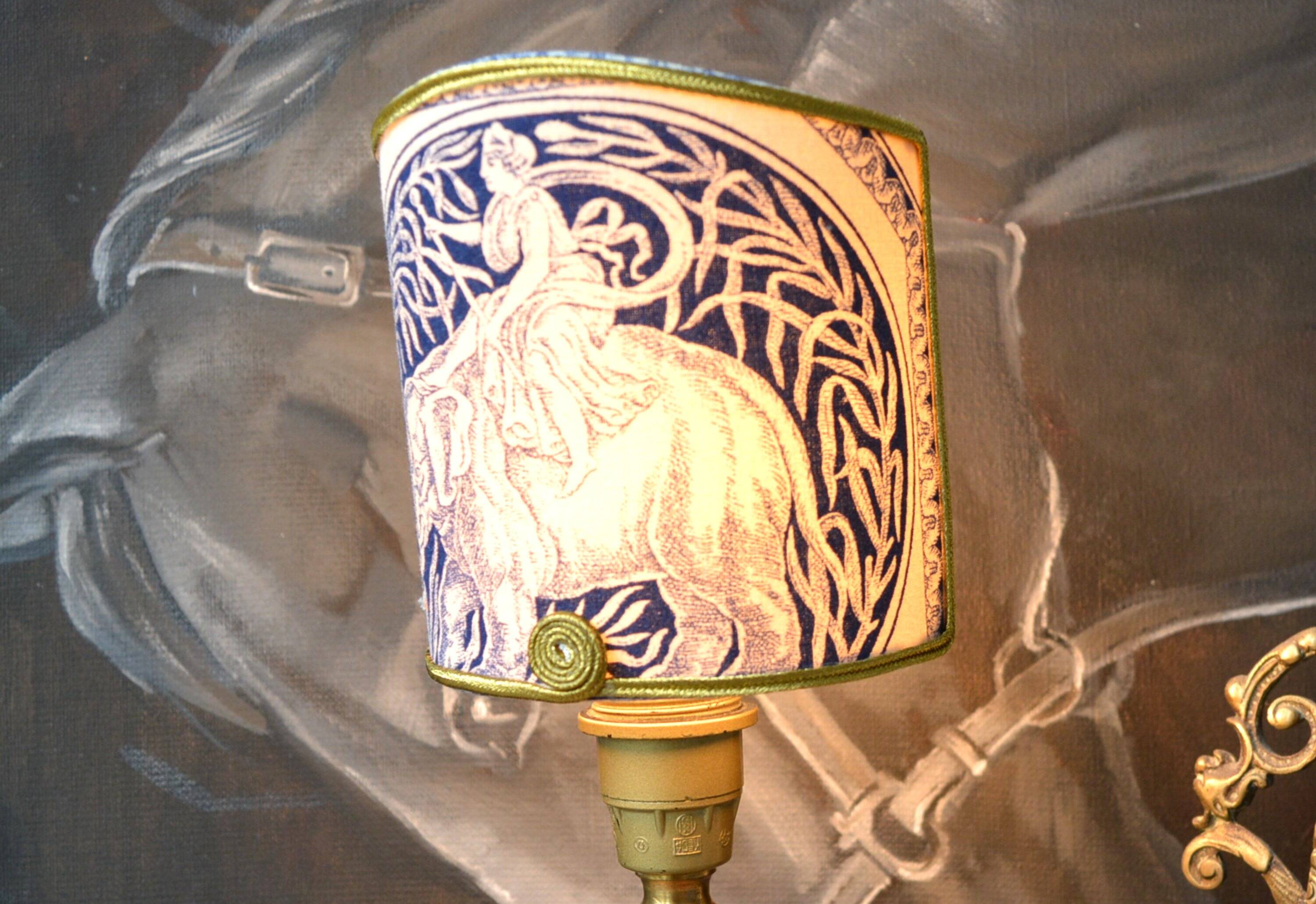 Clip-on lampshade, blue toile de Jouy