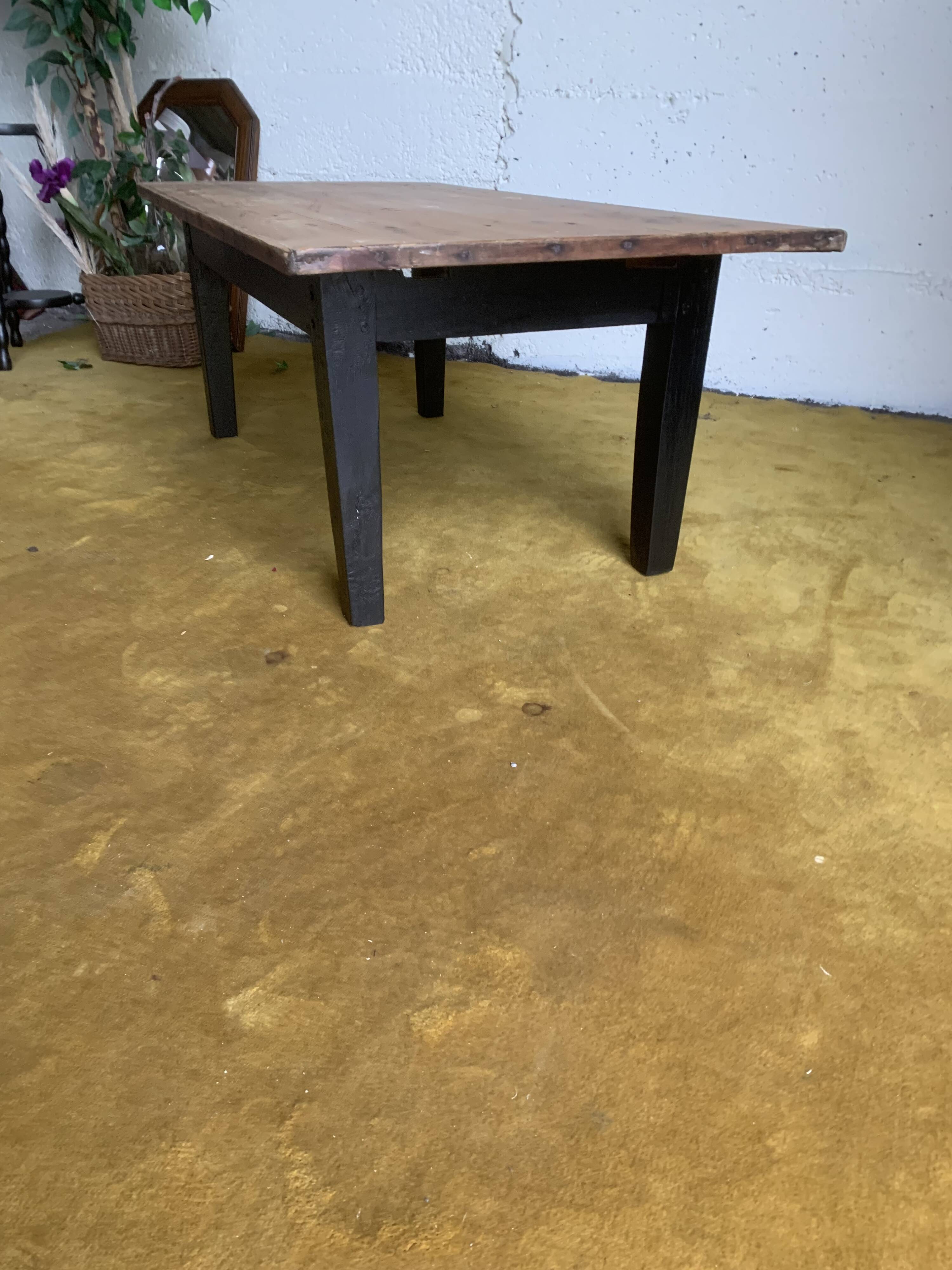 Country coffee table