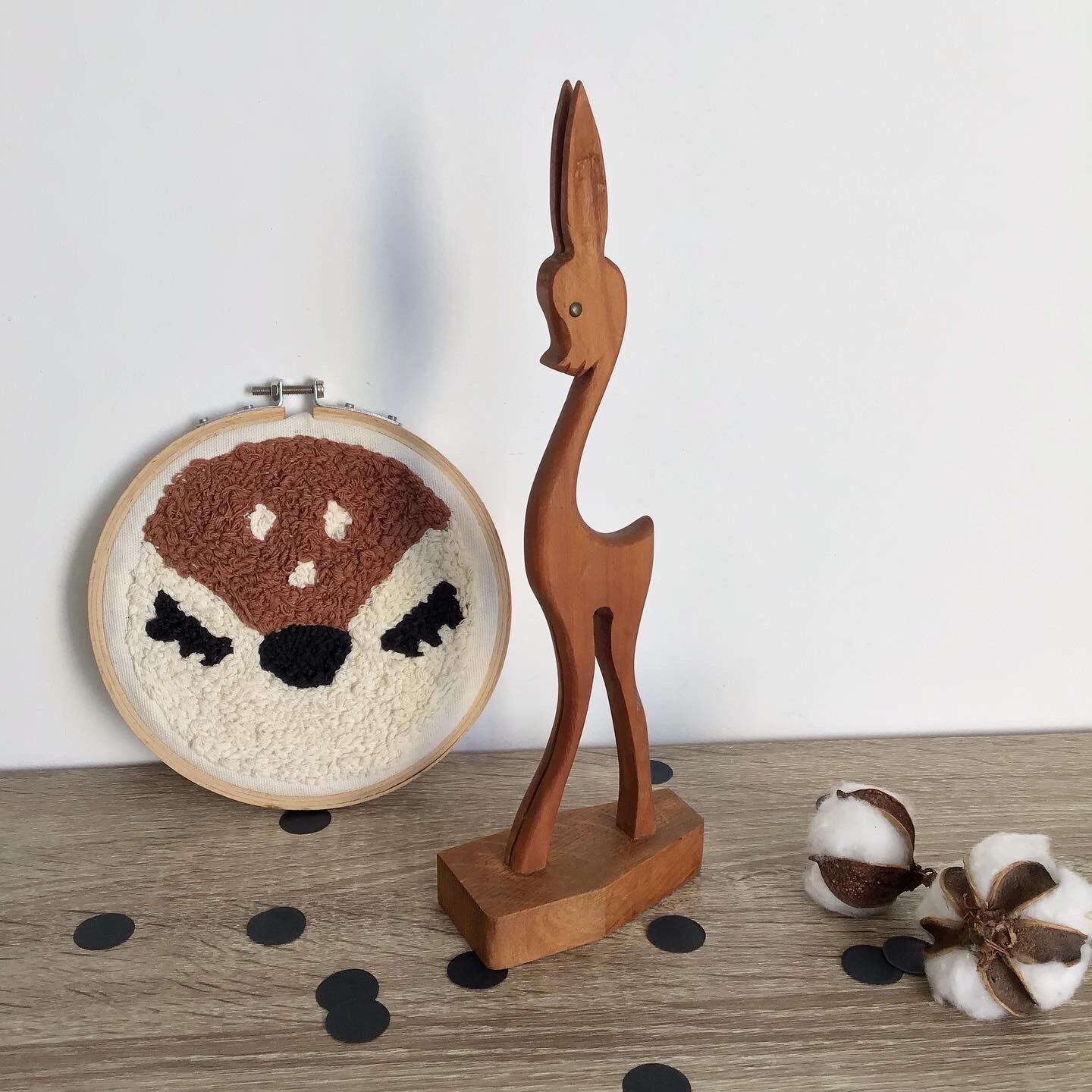 Vintage statuette in wood fawn stylized doe