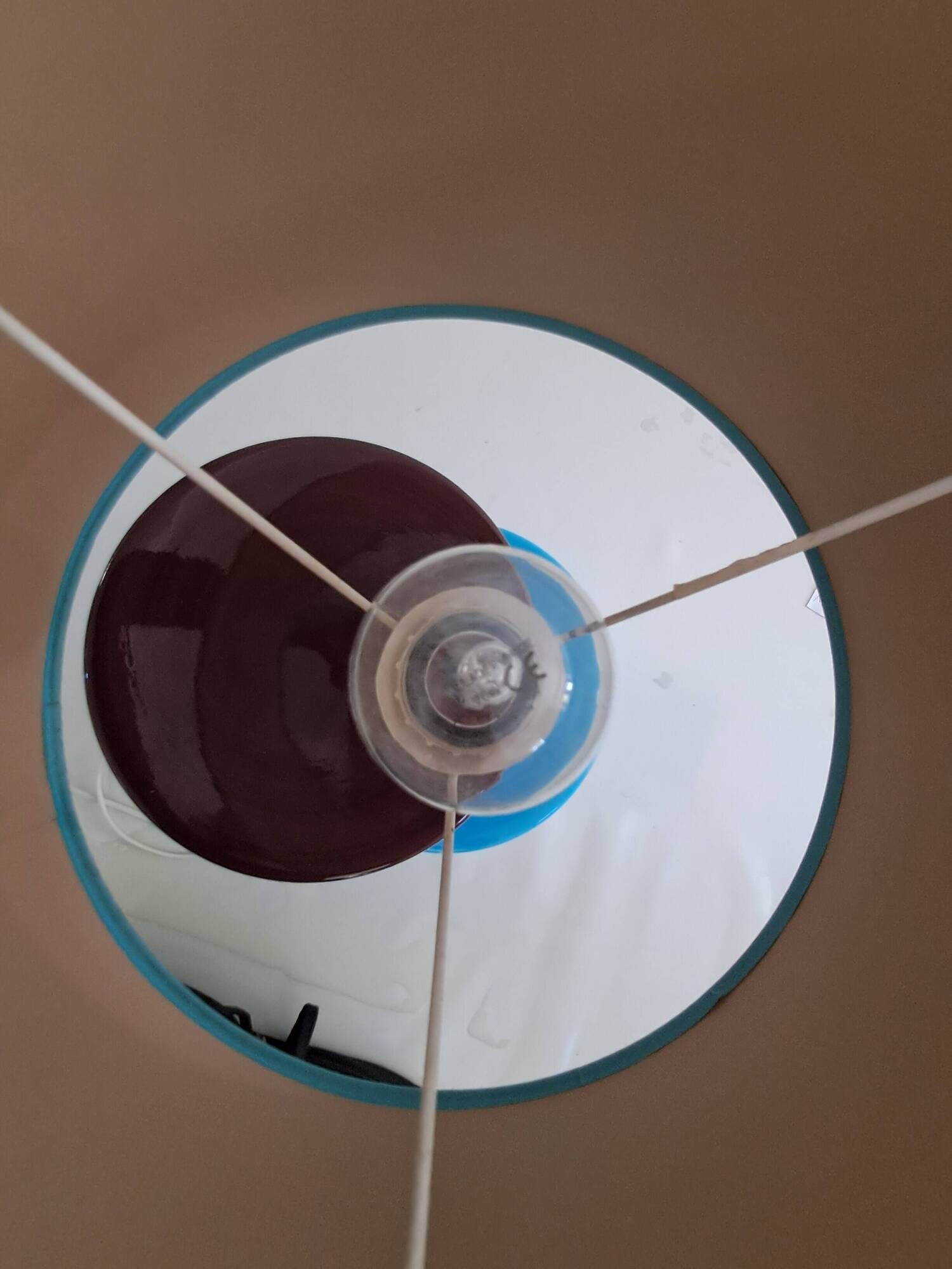 Kotska table lamp with 3 levels.