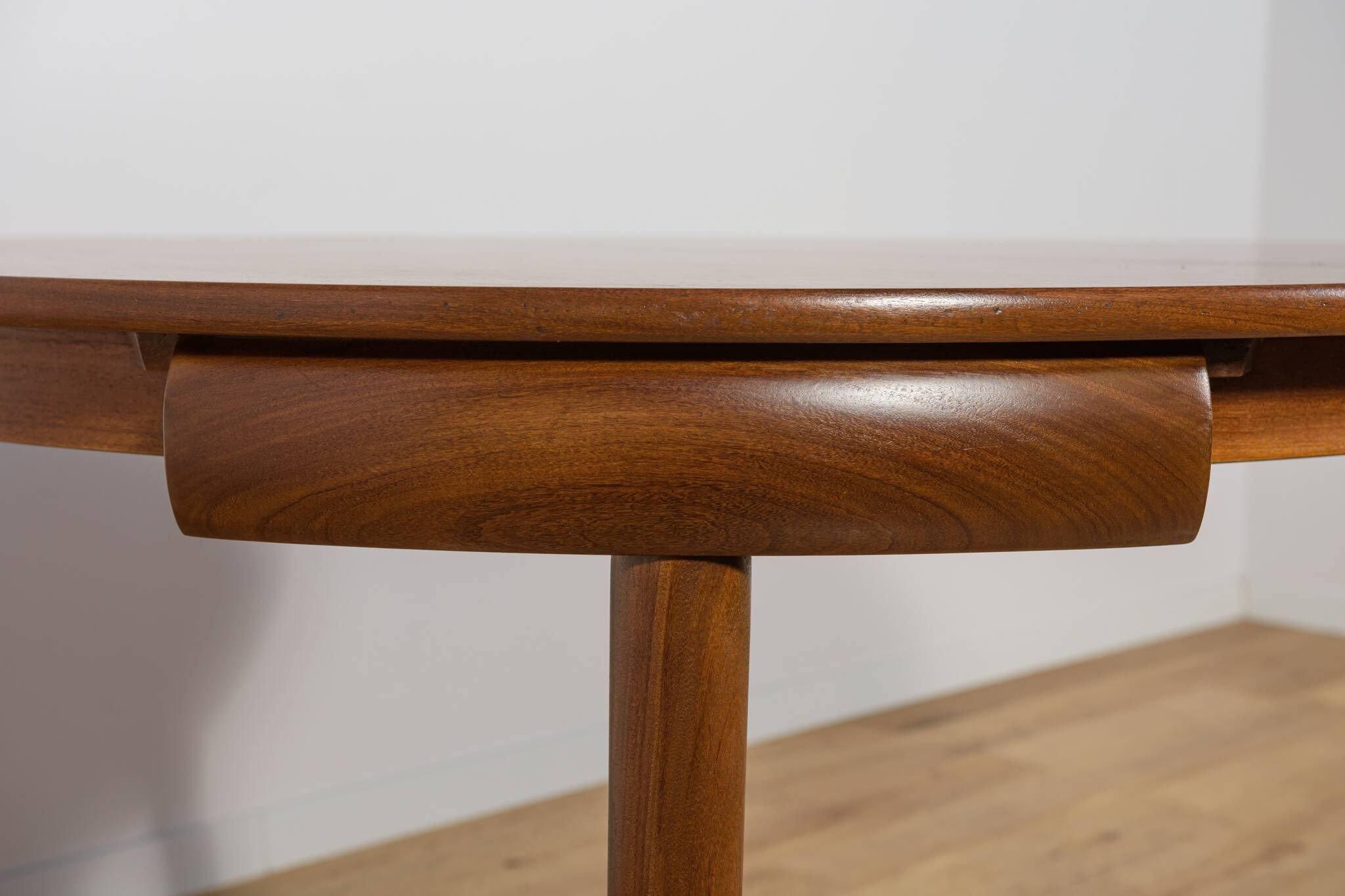 Mid-Century Teak Dining Table & Chairs by Hans Olsen for Frem Røjle.