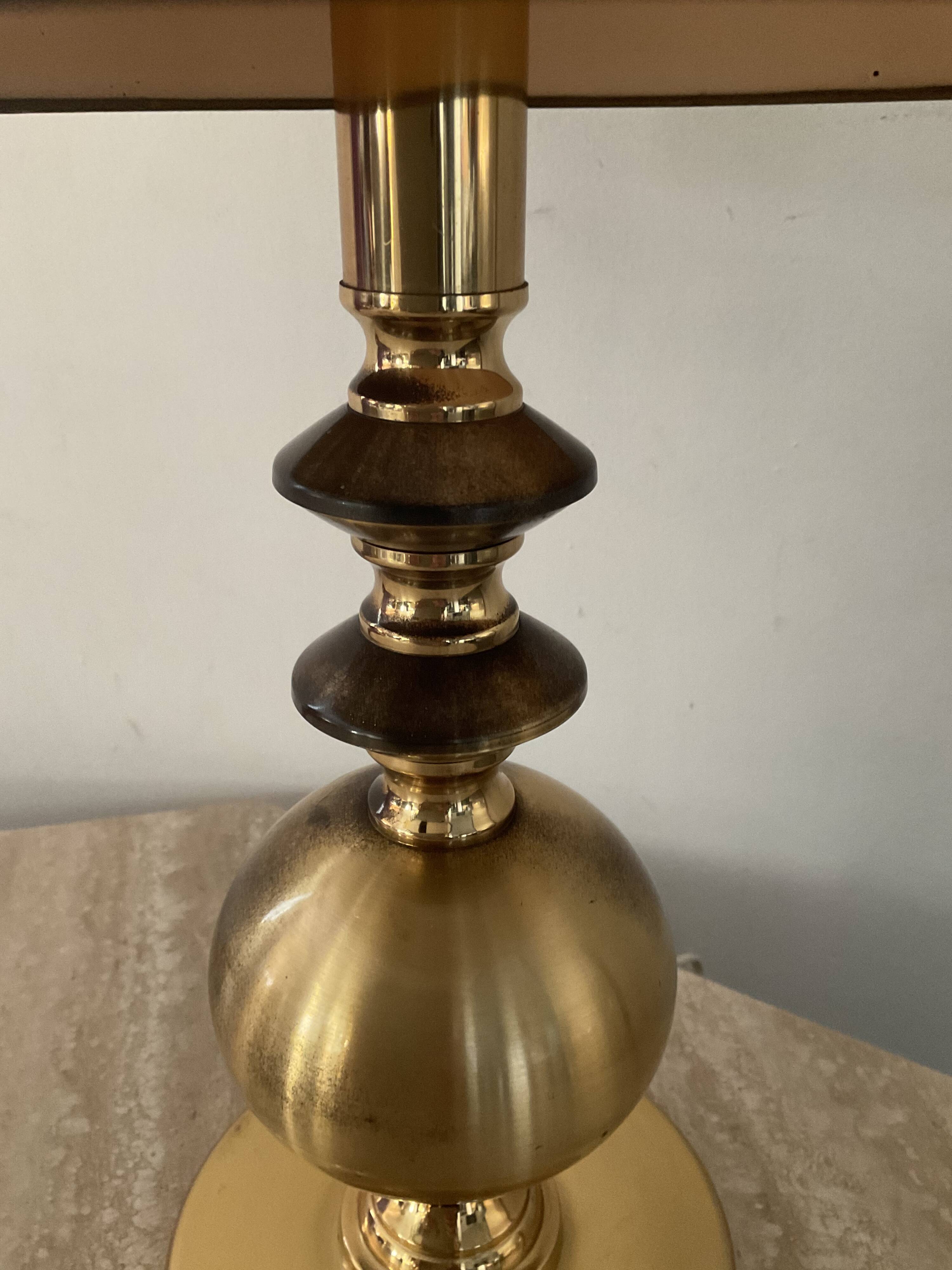 Lampe vintage en laiton des années 70