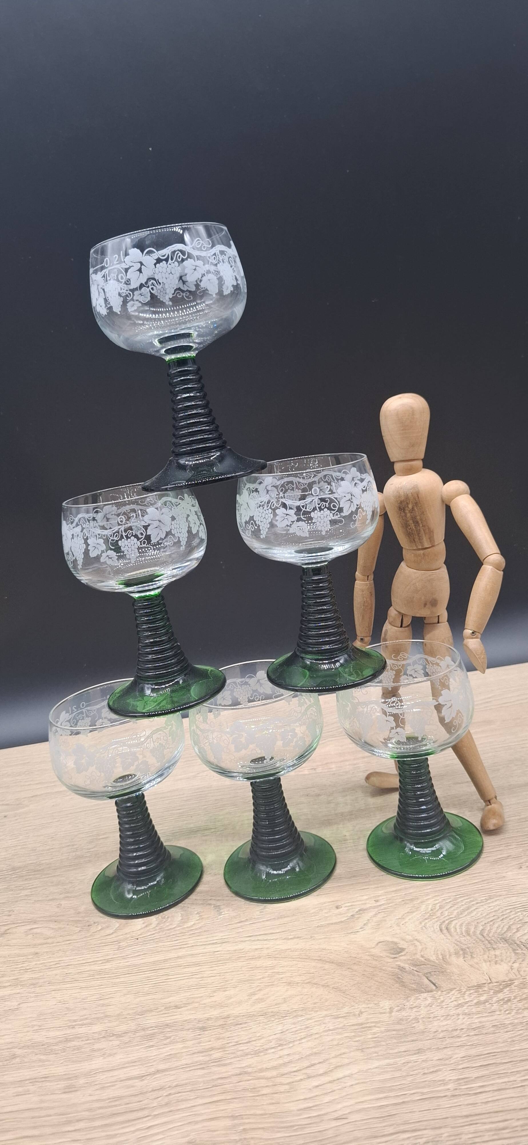 Set of 6 engraved Roemer wine glasses