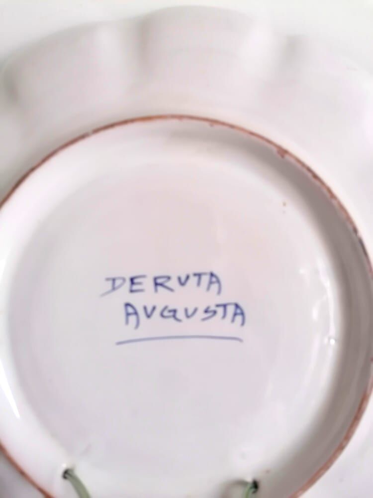 Earthenware bird dish from Deruta, Italy