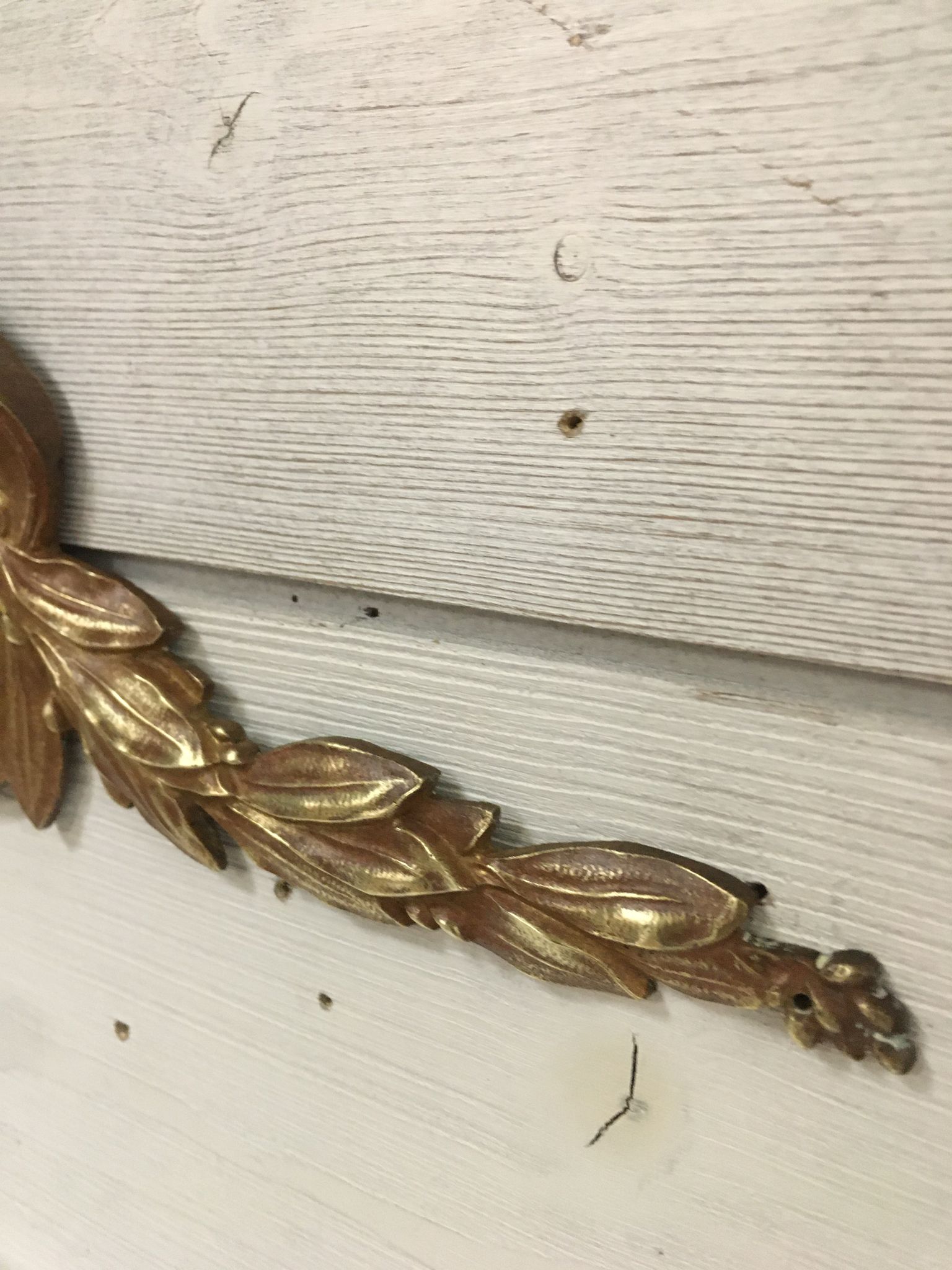 Fronton coquille en bronze