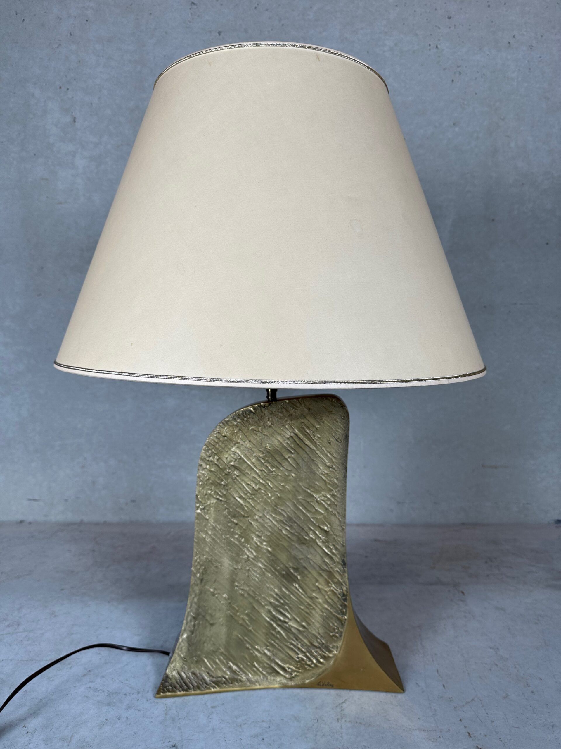 Vintage Hollywood Regency table lamp – signed