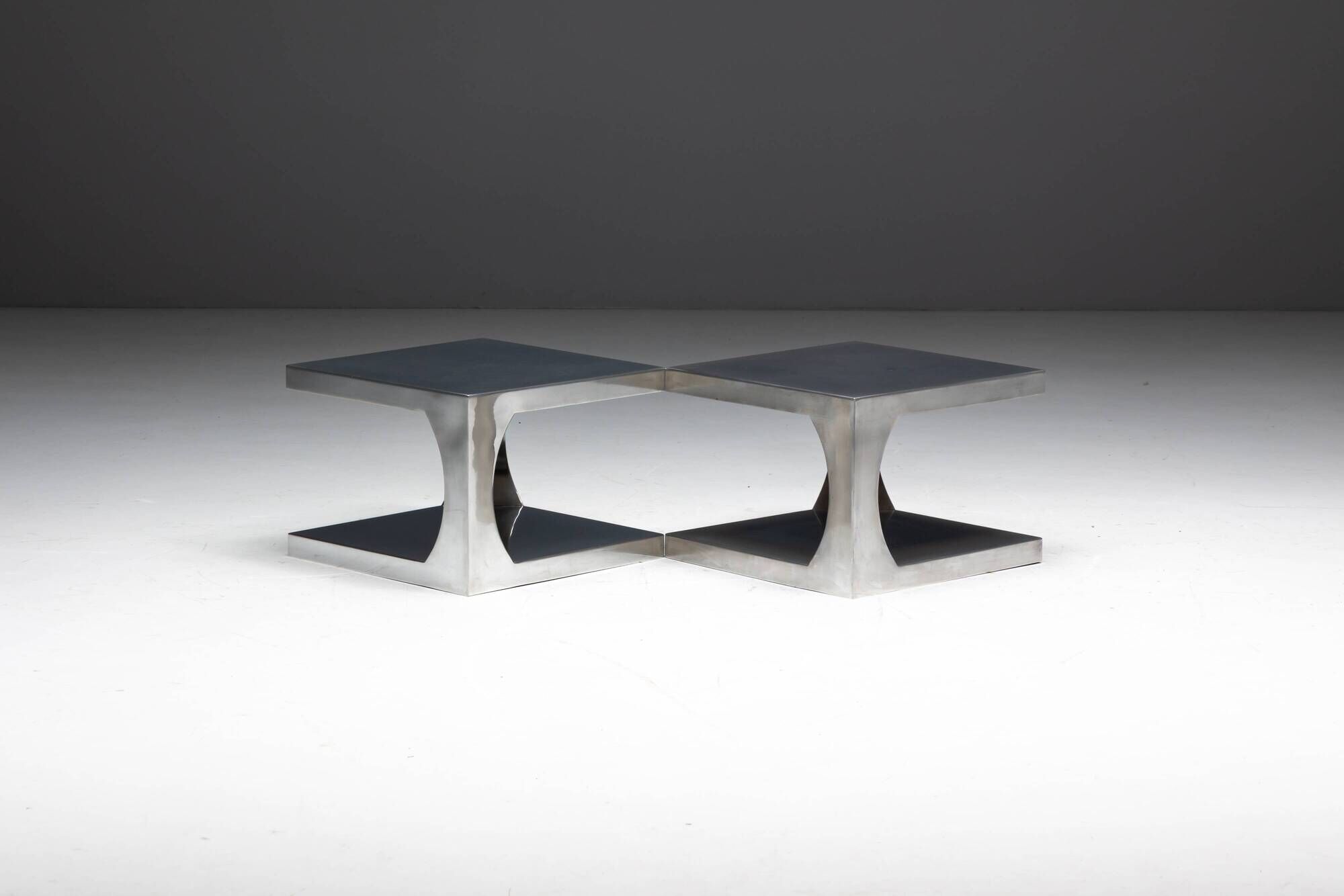 Tables d'appoint modernistes en aluminium, Italie, années 1970