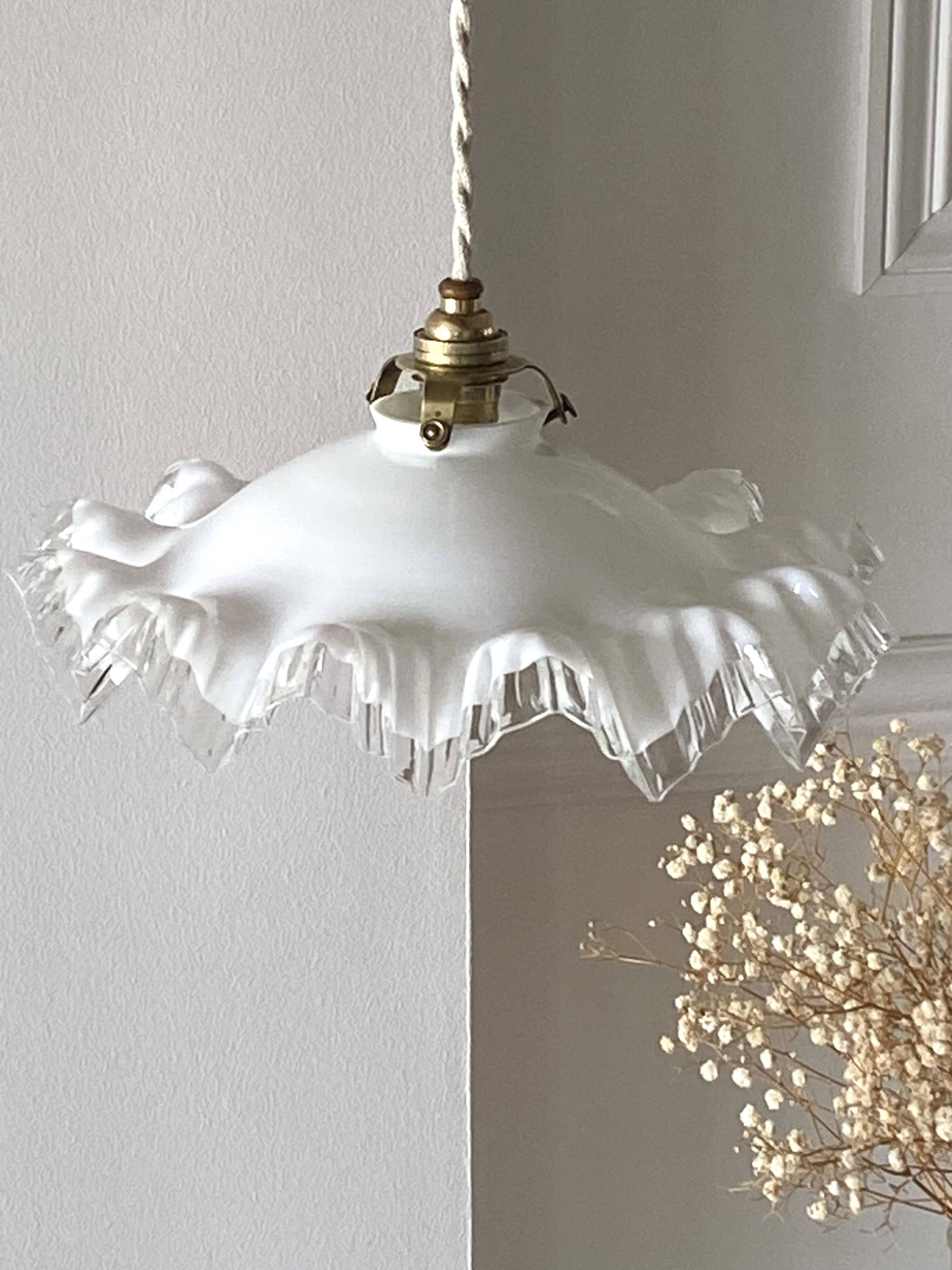 Opaline suspension "Frou frou"
