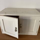 Meuble à poser blanc cassé