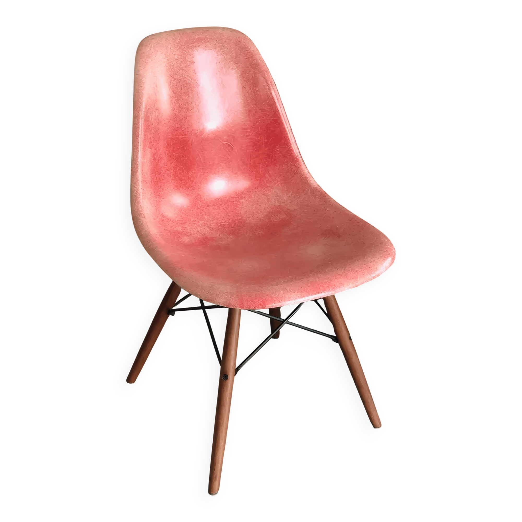 Eames DSW Chair