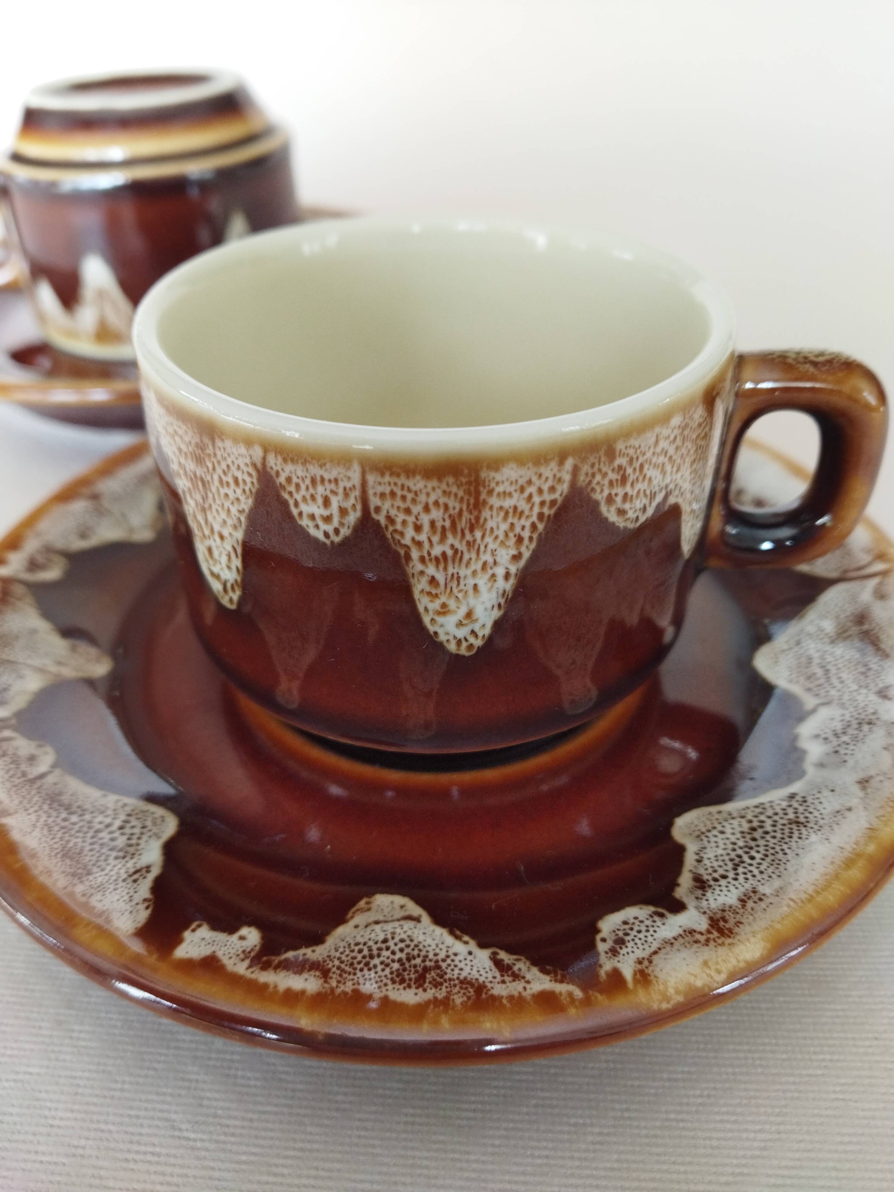 2 bistro coffee cups
