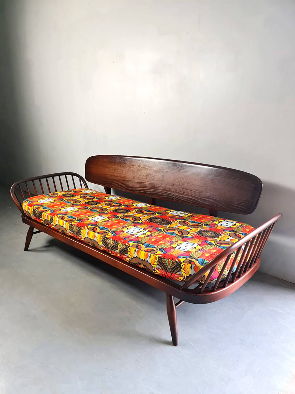 Vintage designer sofa bed Ercol model 355 Lucian Randolph Ercolani