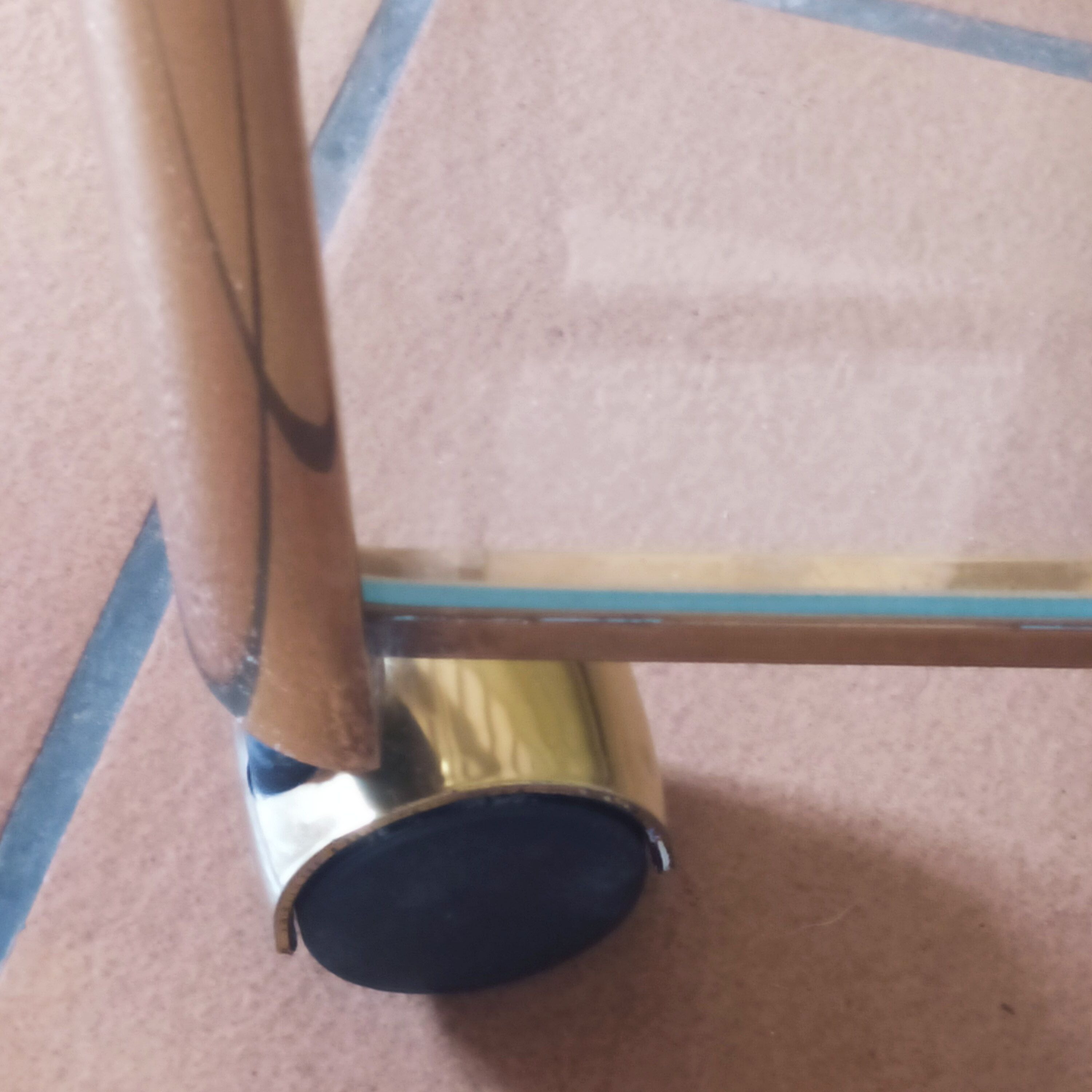 Broncz table in gilded brass