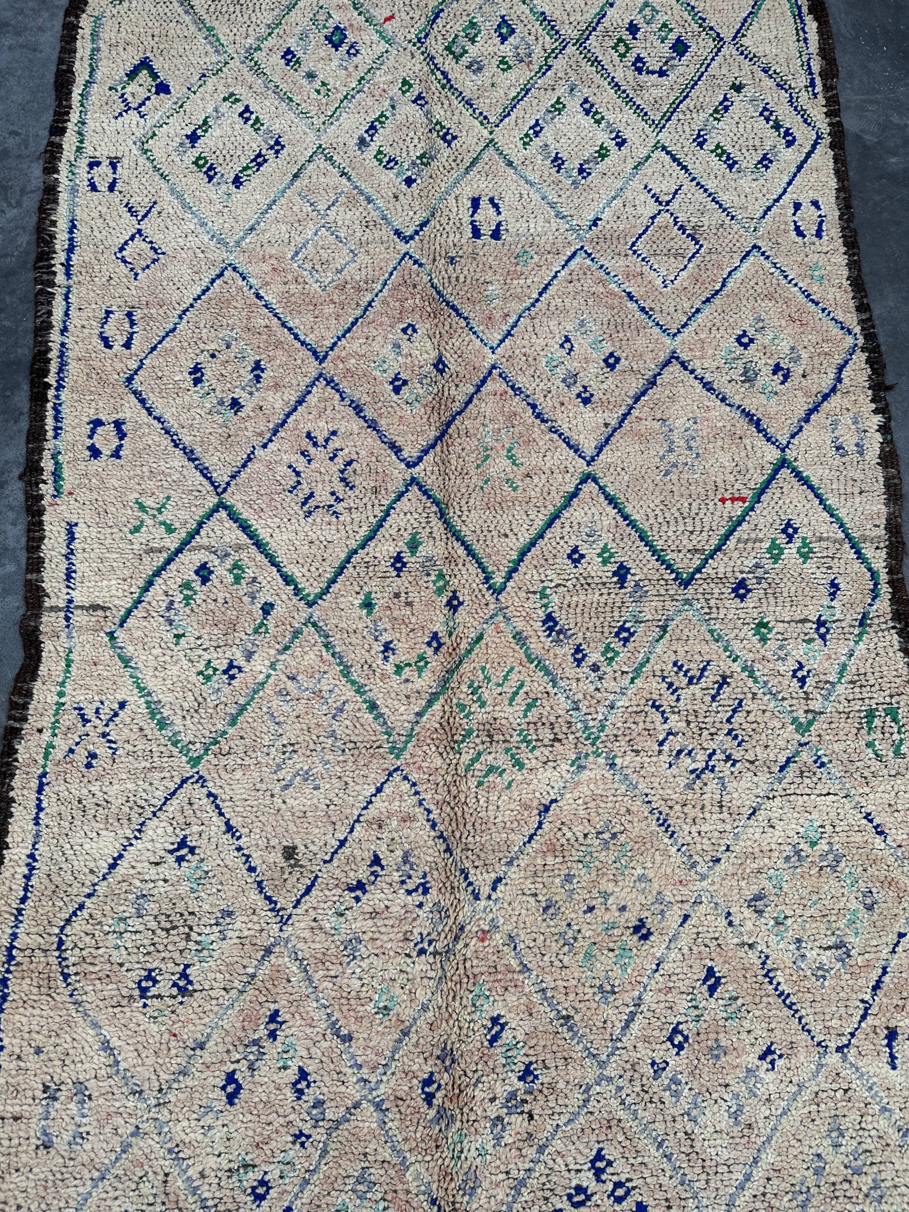 Moroccan carpet - 142 x 256 cm