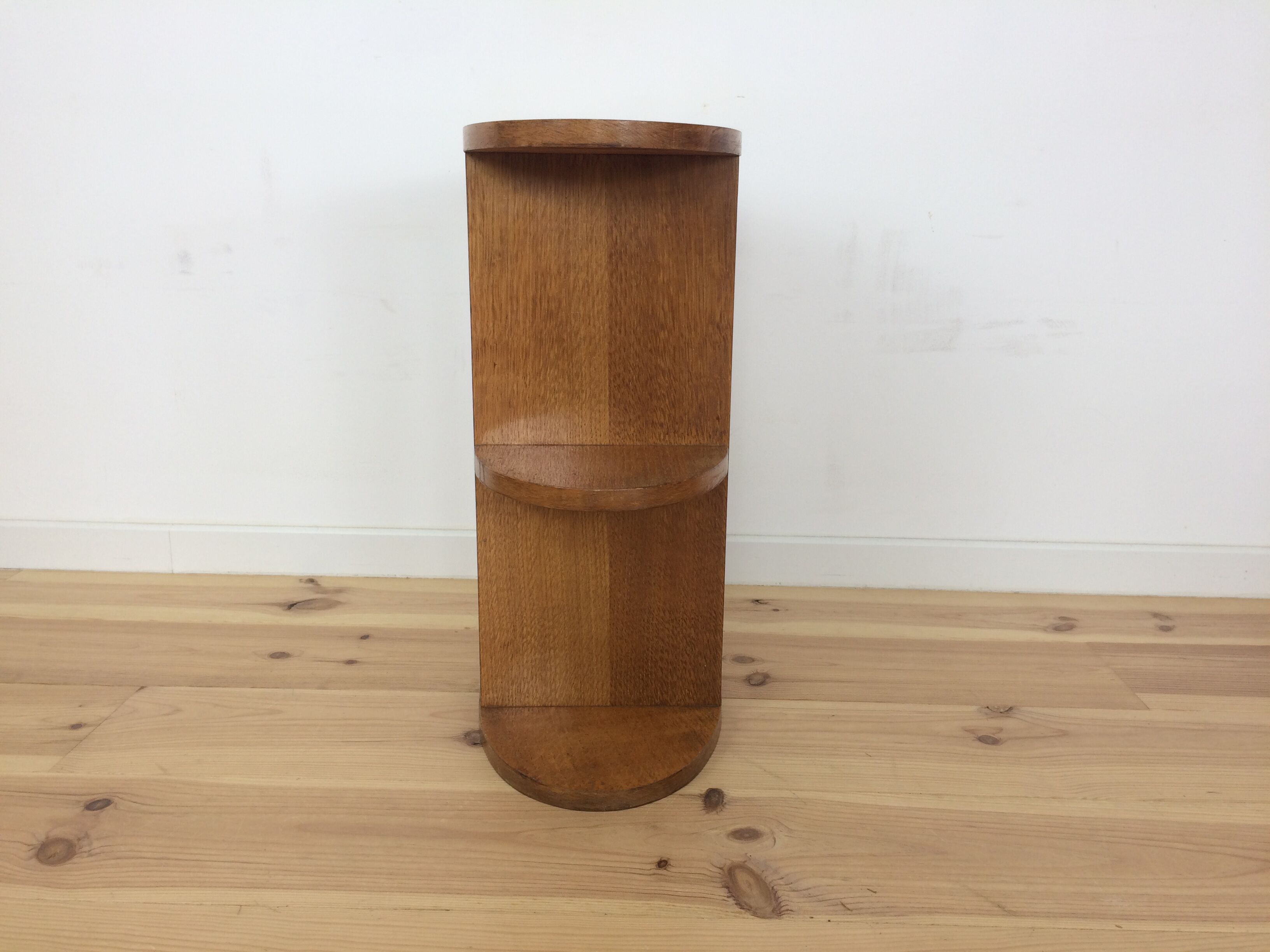 Art Deco harness sofa spot