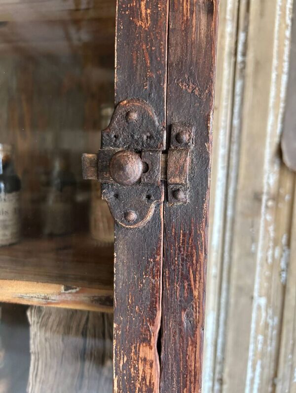 petite vitrine ancienne