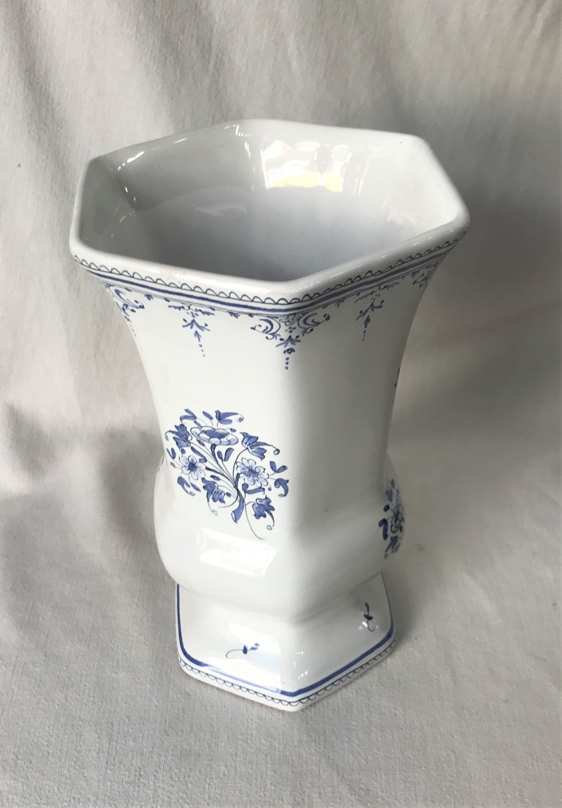 Vase Moustiers octogonal
