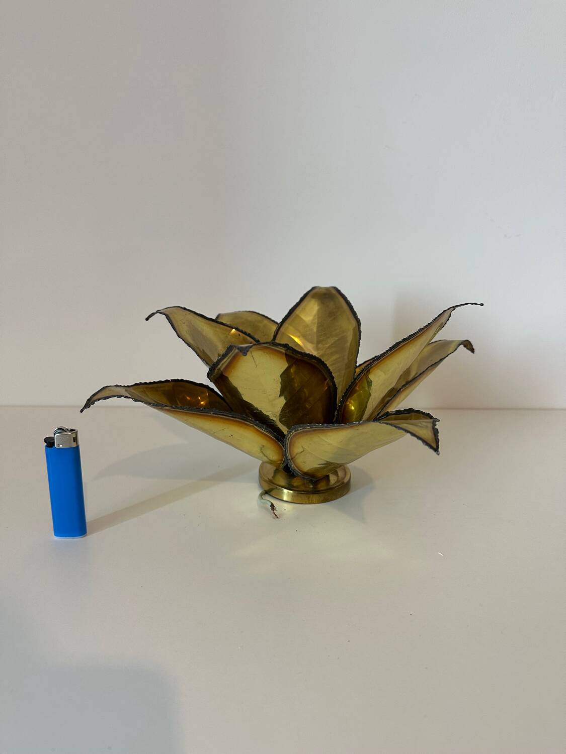 Copper-plated brass flower wall light