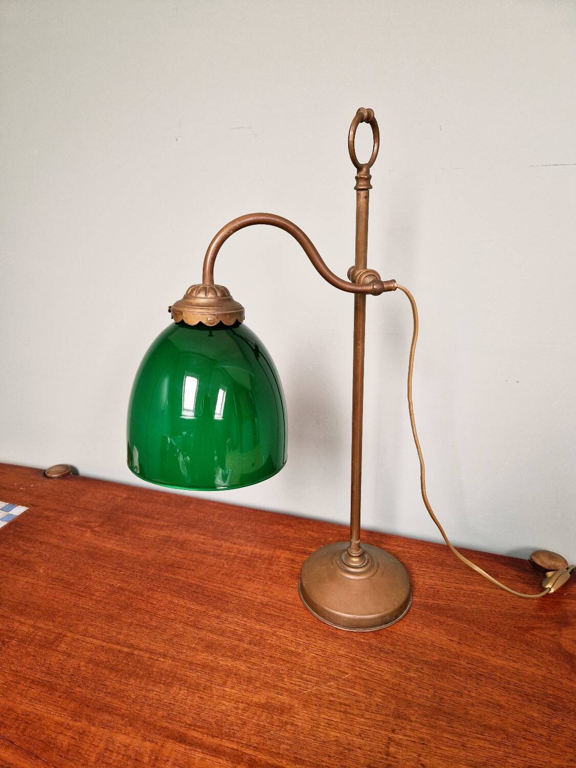 Art Deco brass and green opaline desk lamp, 1920-30