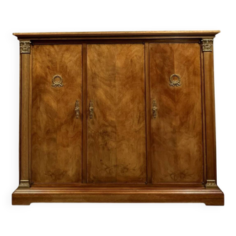 Buffet style Empire en acajou et bronzes dorés vers 1950