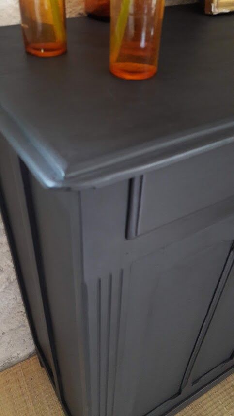 Black Parisian buffet