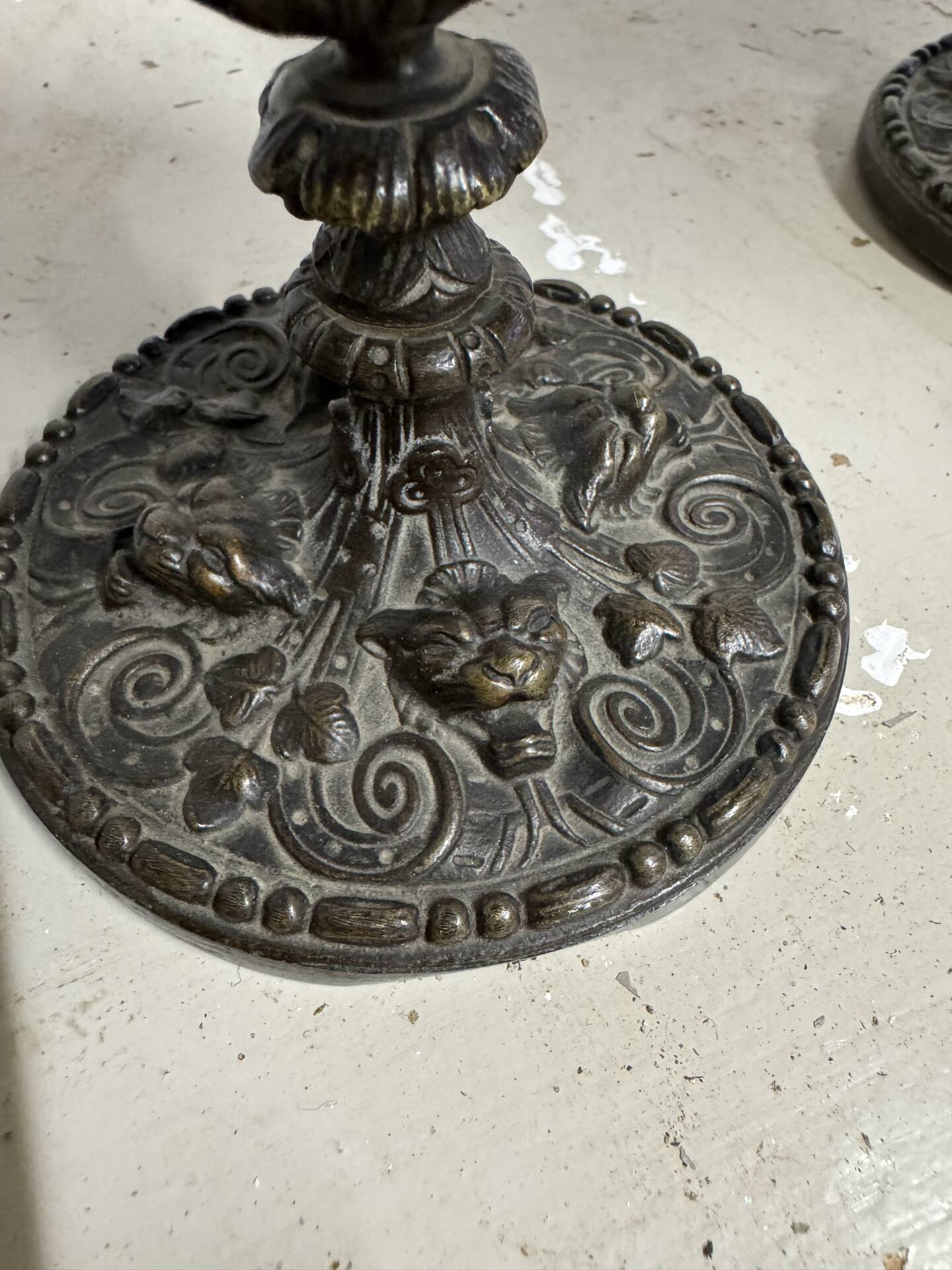 Bronze footed bowls in Renaissance style