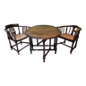 Salon Louis XIII avec table à abattants et chaises cannées