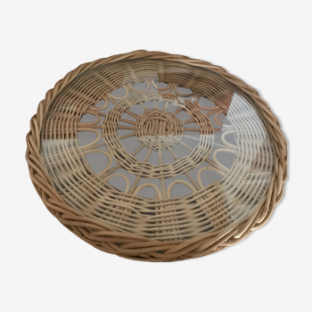 Round glass and wicker top