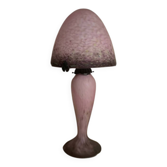 Mushroom lamp Le Verre Français in pink marbled glass