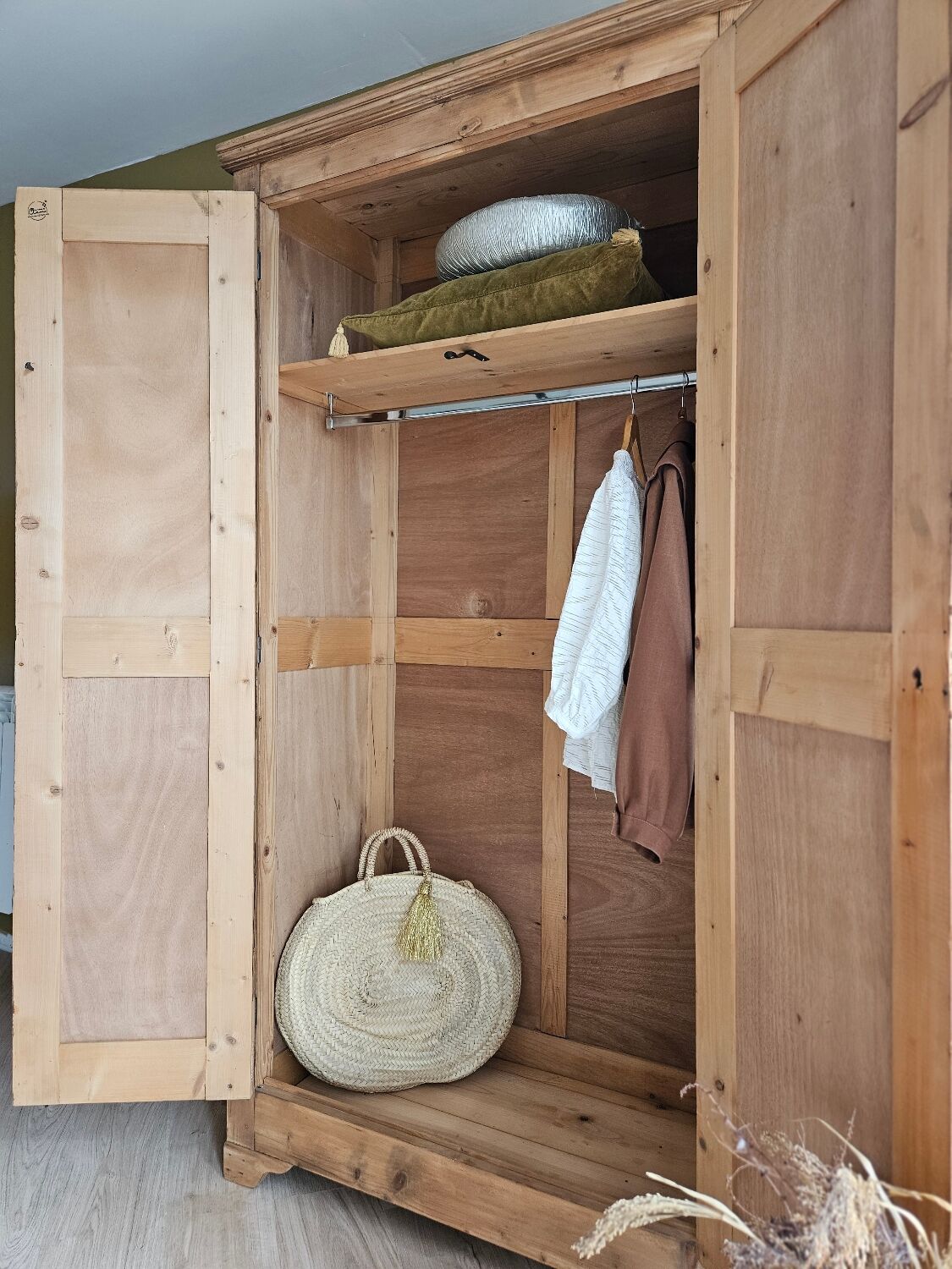 Parisian wardrobe armoire 1936 renovated | PIA