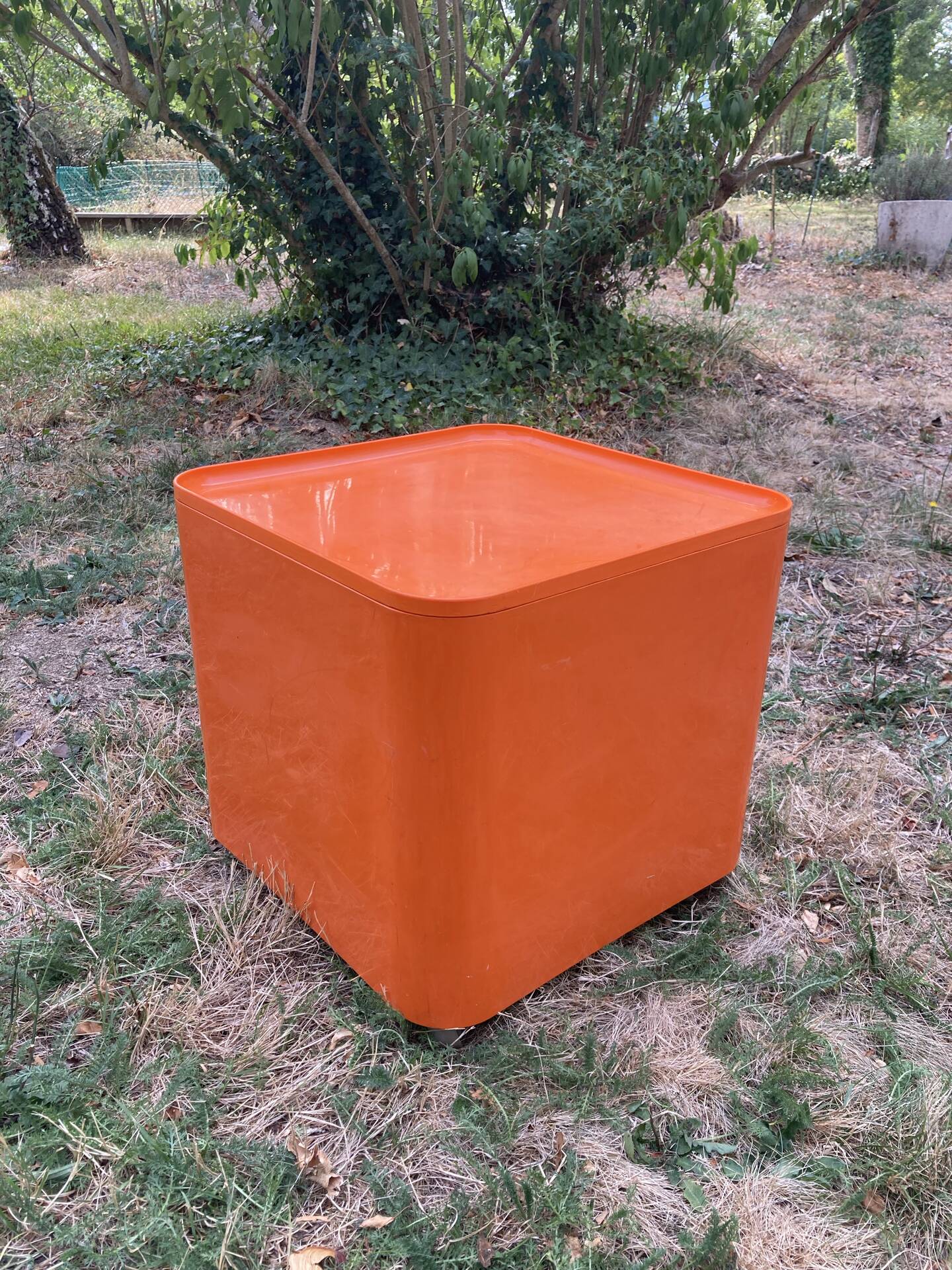 Assise de rangement Dime par Marcello Siard