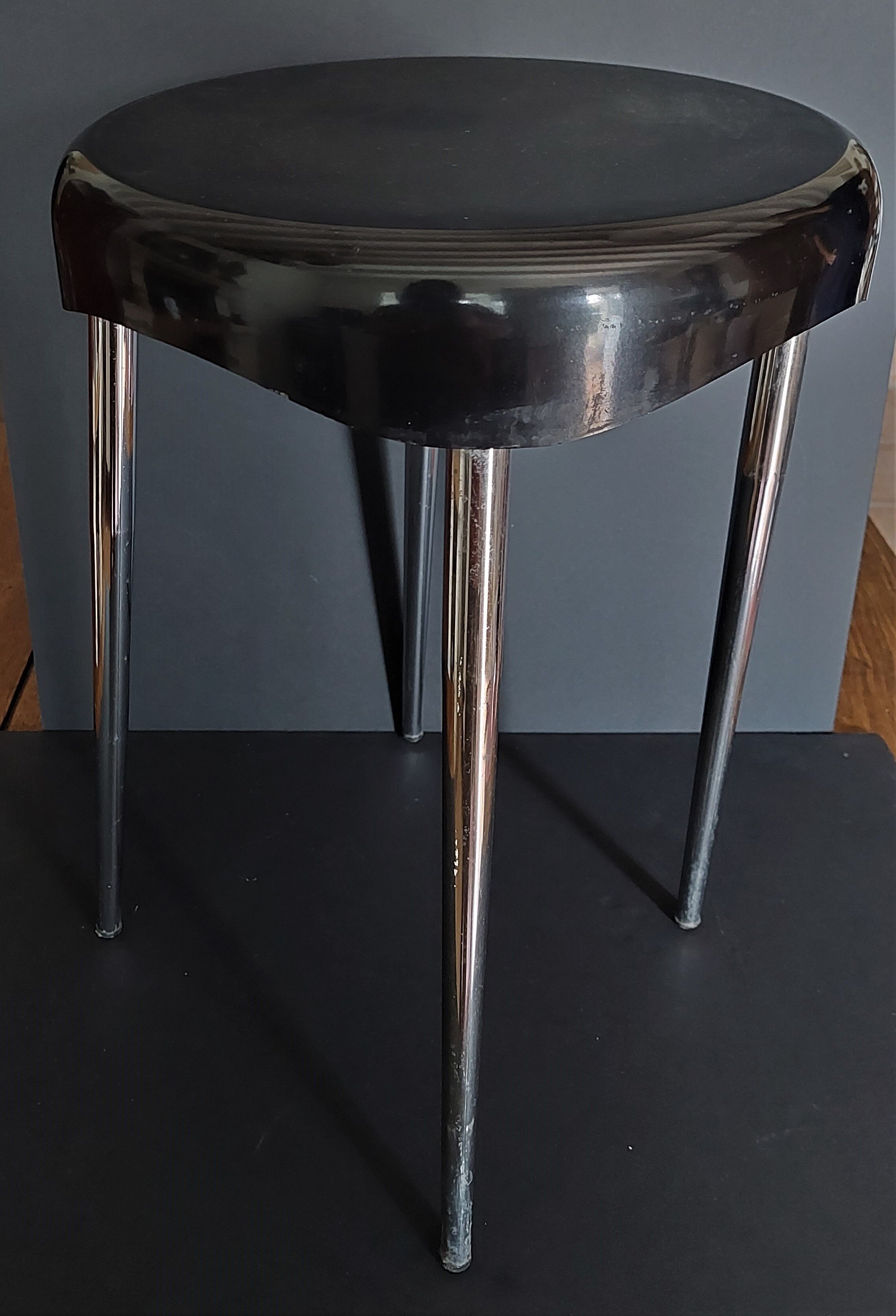 Design Italian stool Plaster Beinasco Torino model Condor 80s