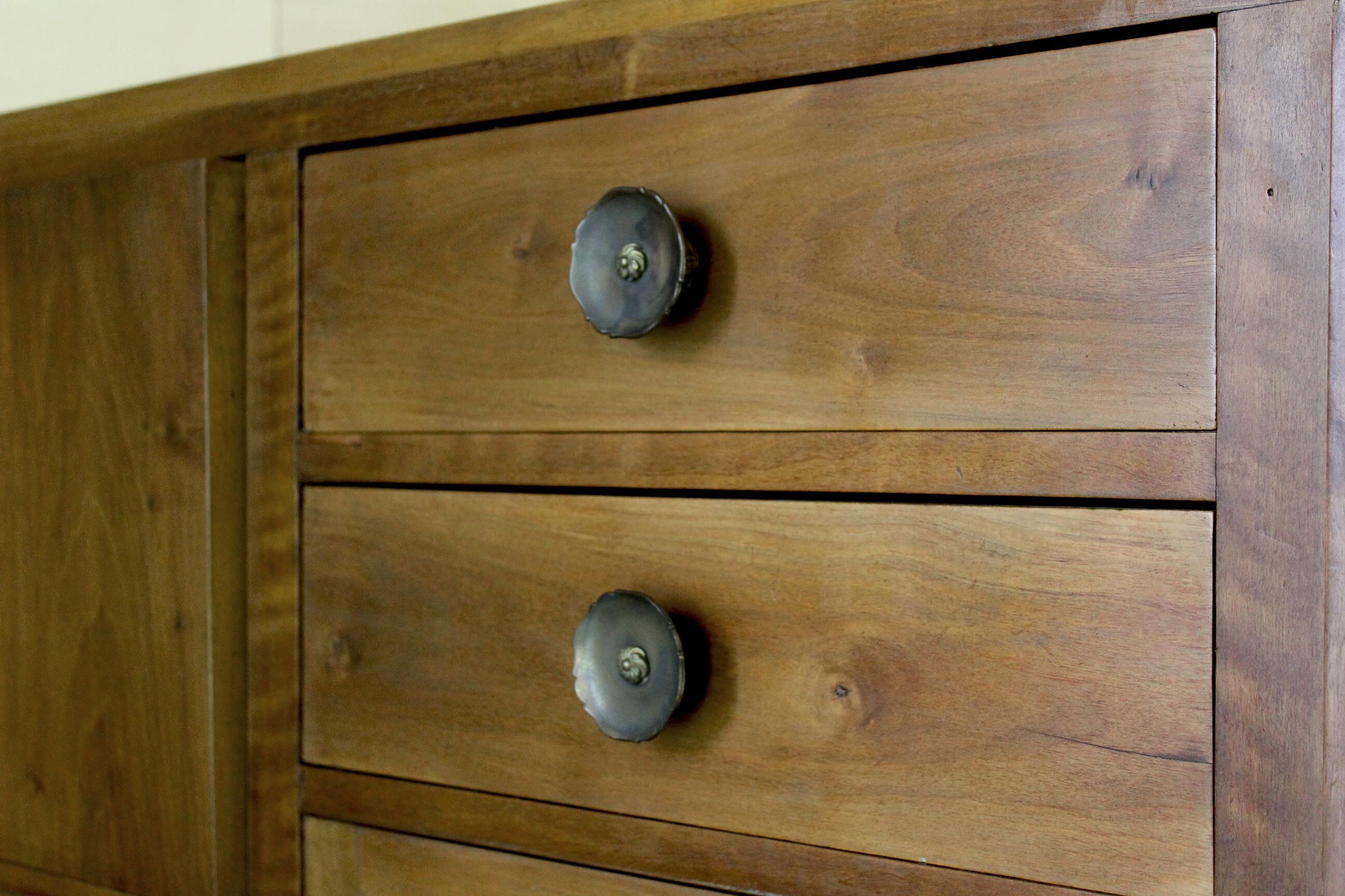 1930s walnut credenza in art deco style