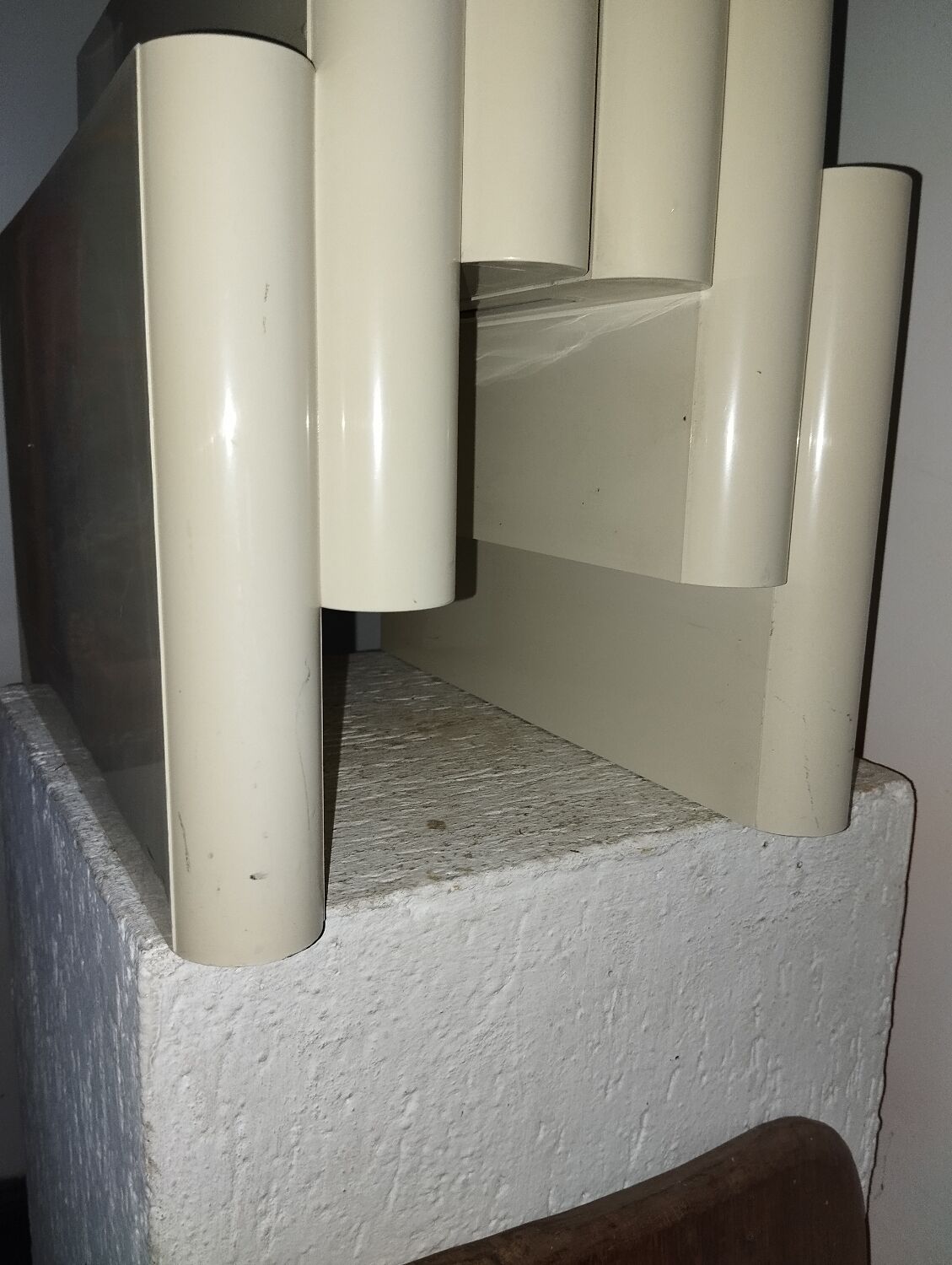 Kartell Giotto Stoppino magazine rack design 70
