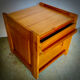 Table de chevet avec tiroir en pin blond massif vernis 1970