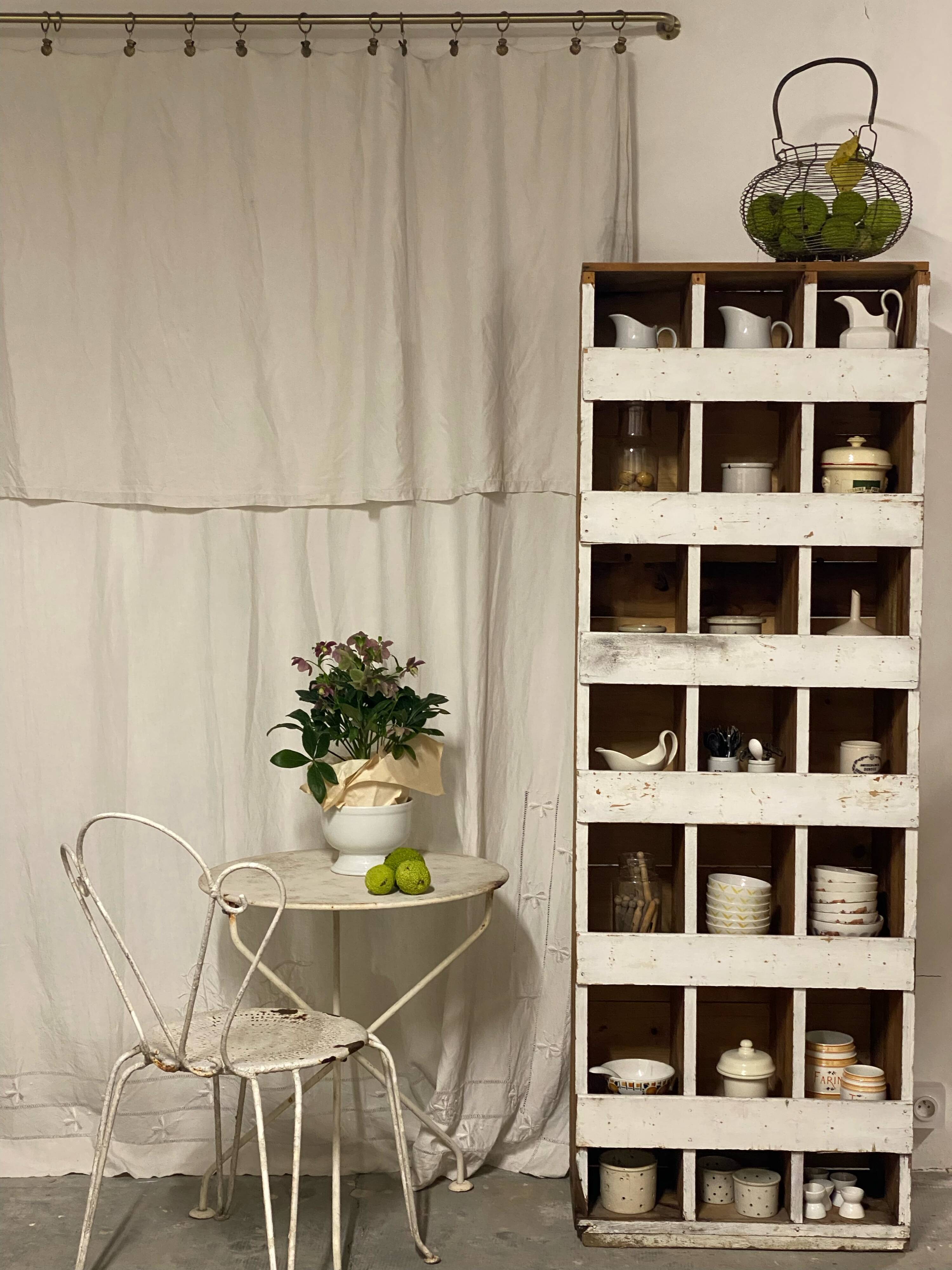 Workshop furniture with lockers