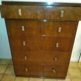 English-style dresser