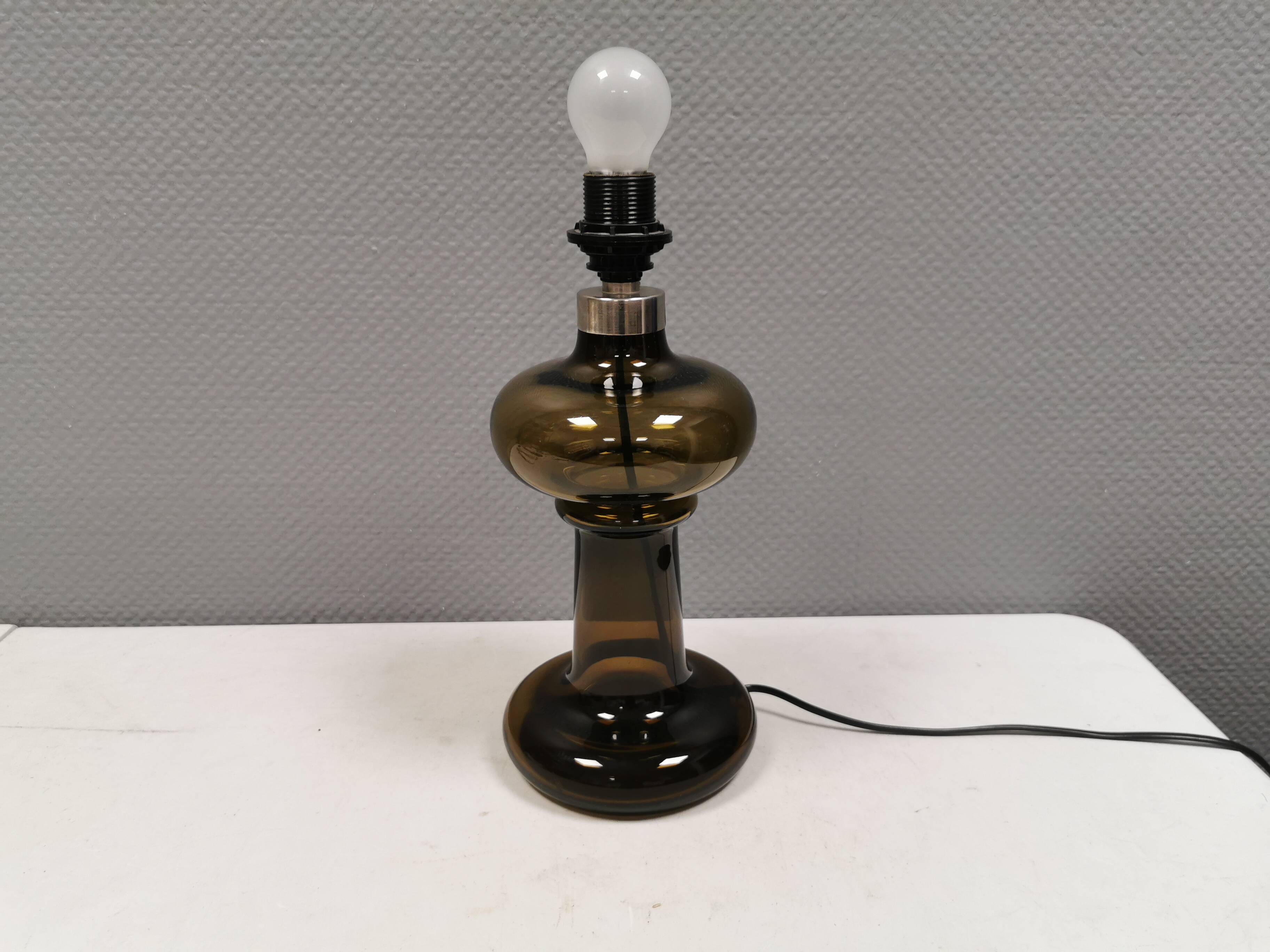 Extremely rare ‘Granny’ table lamp designed by Michael Bang for Holmegaard