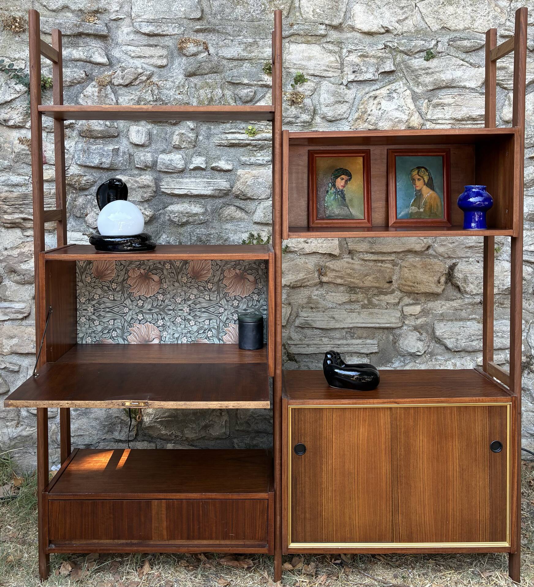 Bibliothèque Vintage Scandinave - Olaio, Portugal