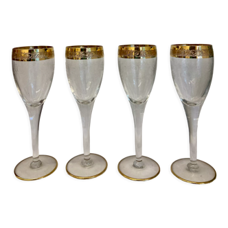 4 champagne flutes