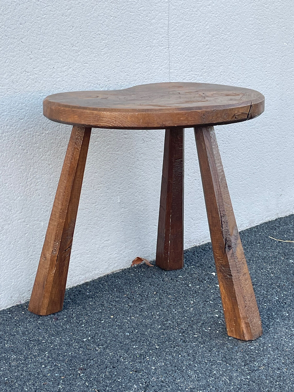 French brutalist tripod