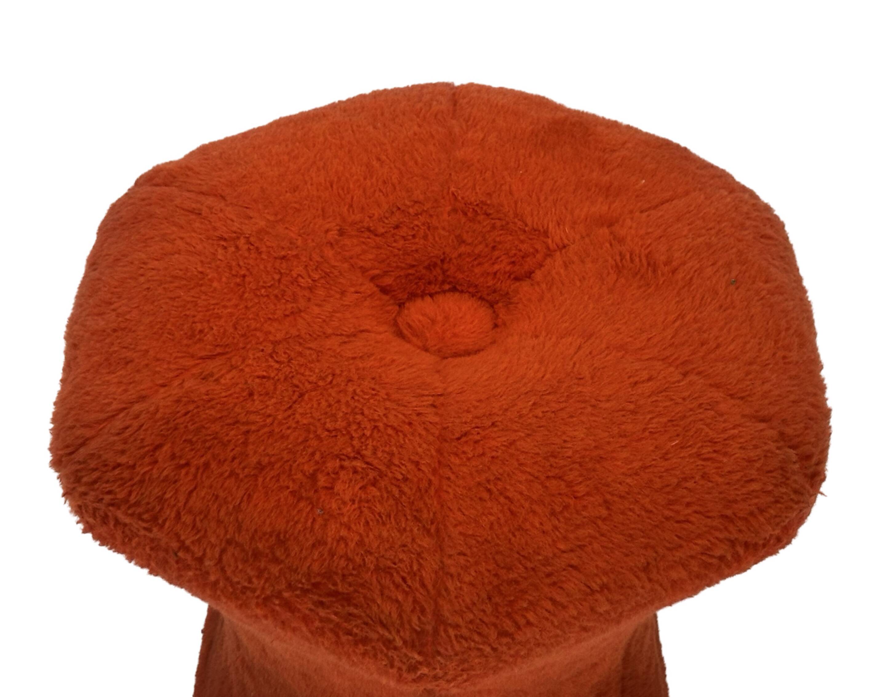 Pouf repose-pieds rond recouvert de peluche en forme de champignon vintage des années 60 et 70