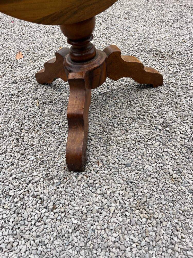 Table d’appoint plateau pivotant
