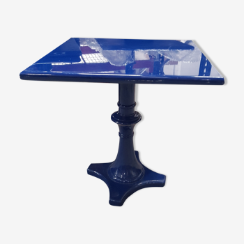 Blue square table