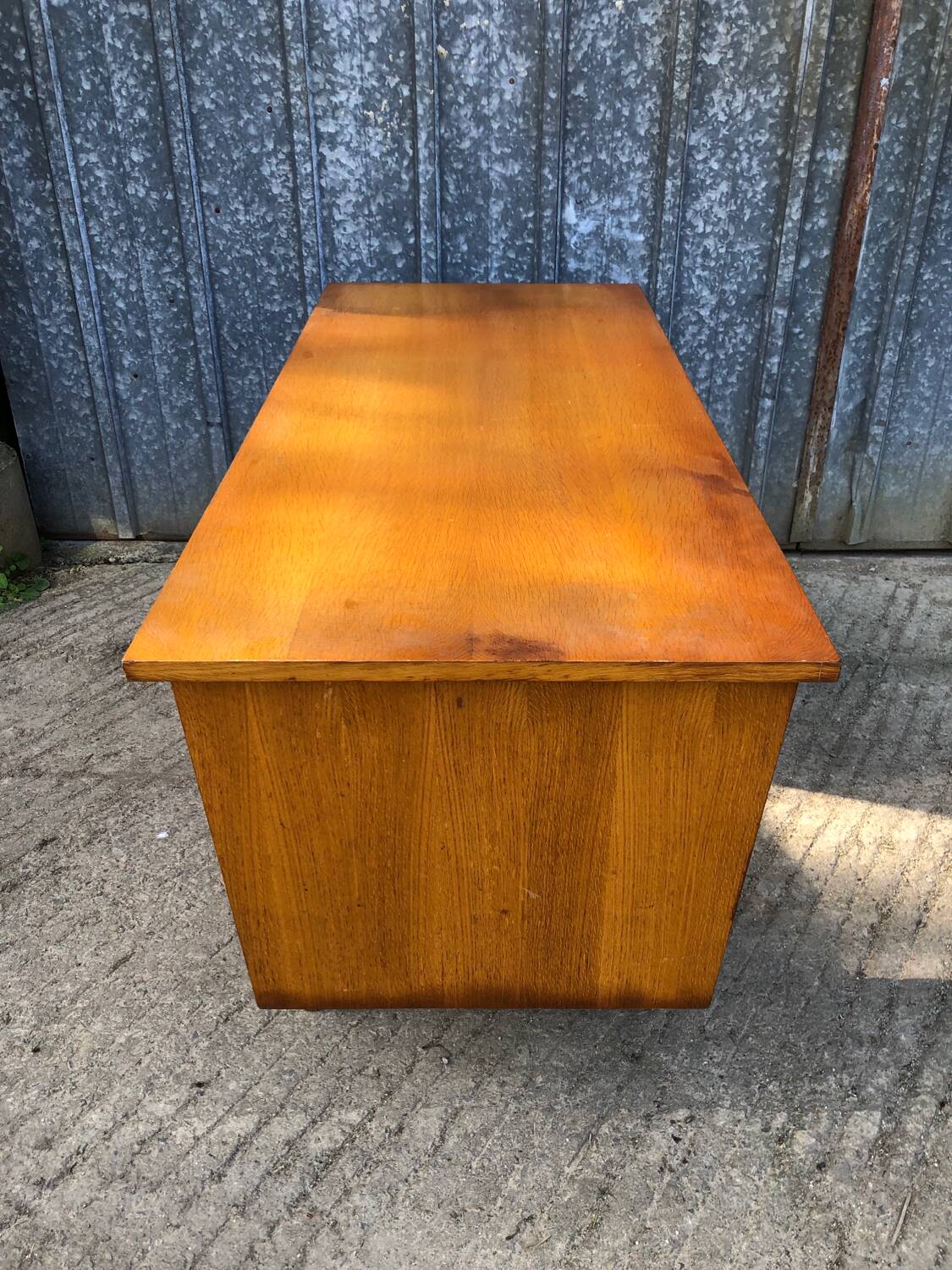 Bureau vintage à pieds compas en chêne