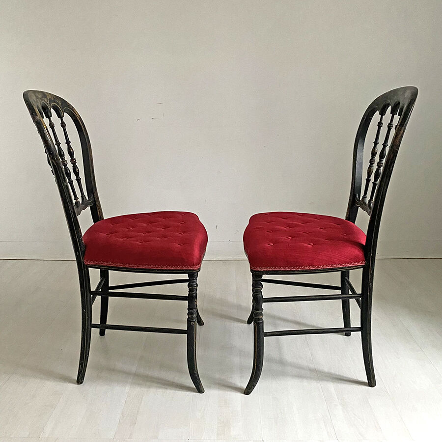 Paire de chaises Napoléon III en bois noirci