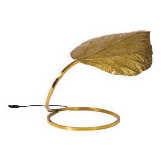 Brass leaf lamp