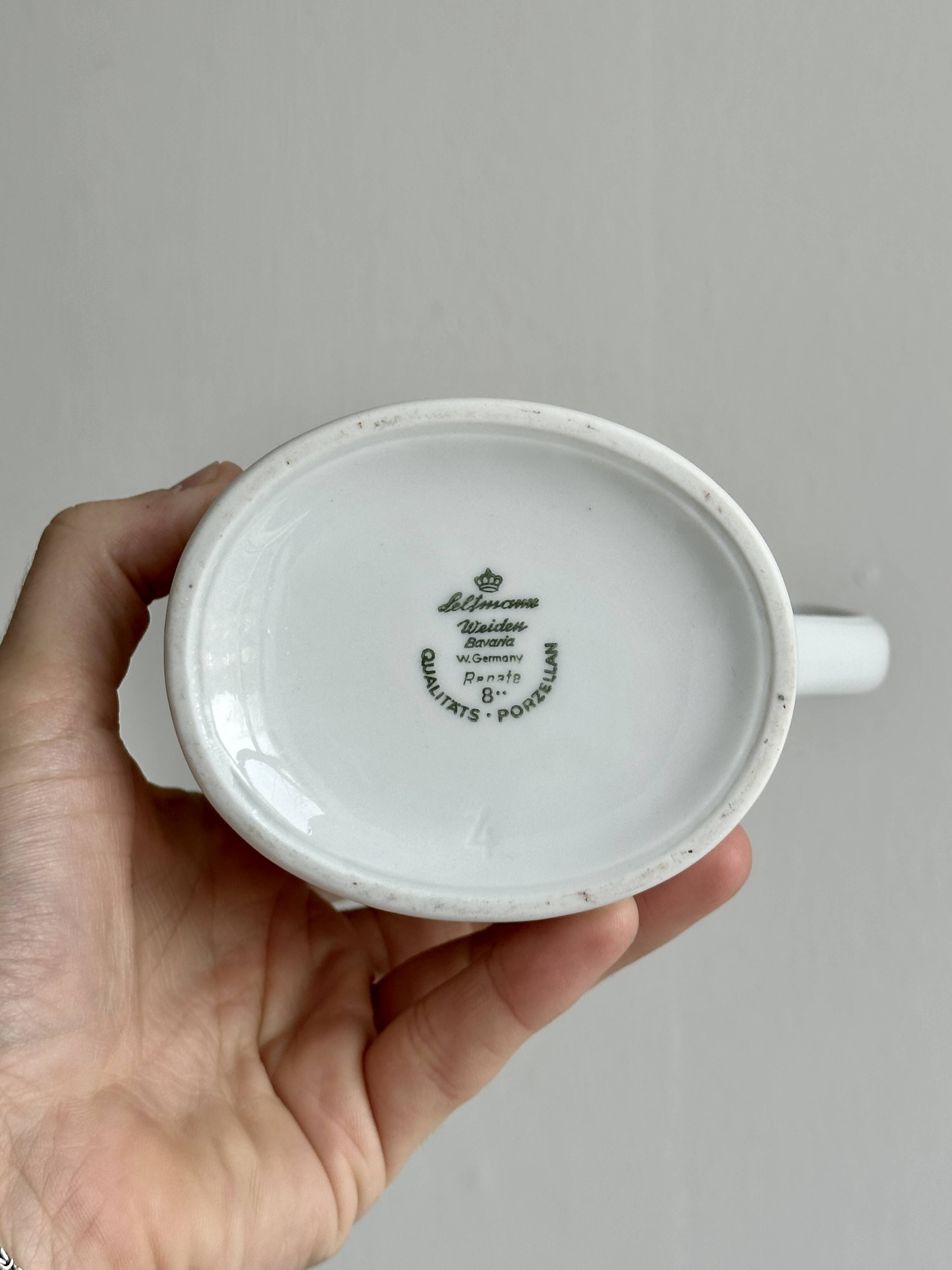 Pot à lait décor floral